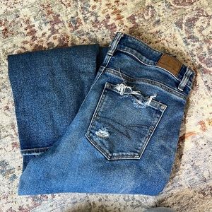 NWOT American Eagle Mom Straight Jean